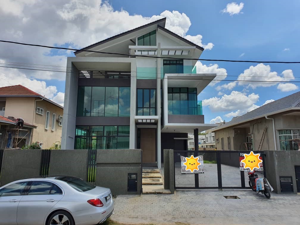 2 and half Sty Bungalow Taman Universiti Kajang