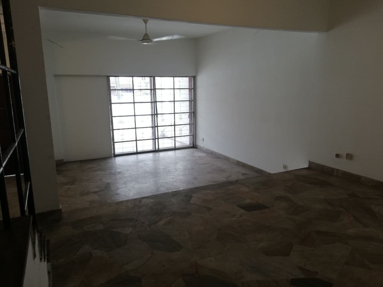 Double Storey End Lot USJ Partial Furnish - photo 9