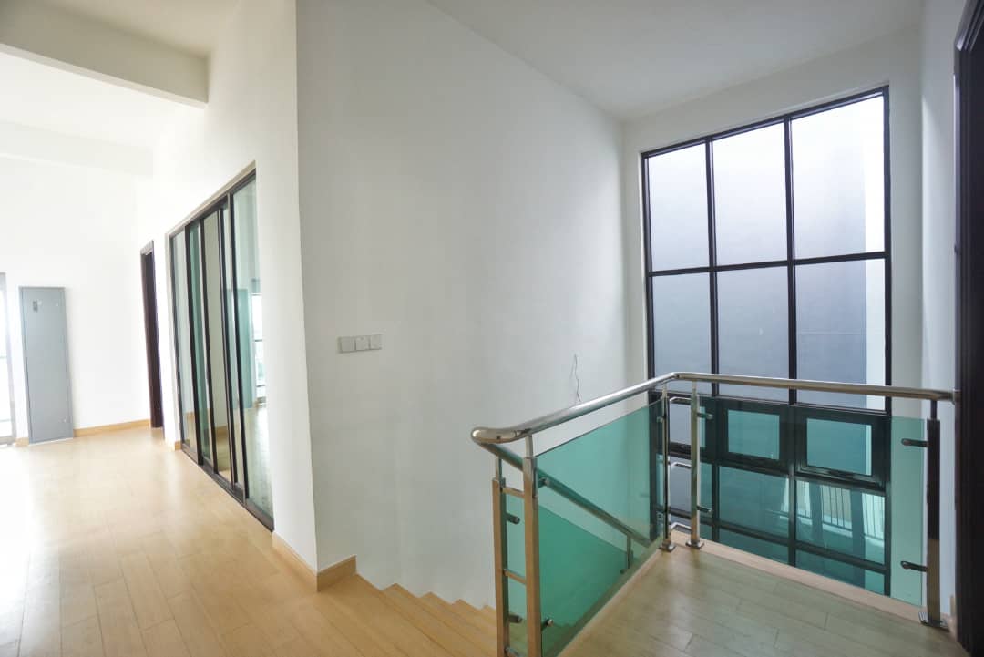 SEMI-D 4 Storey with PRIVATE LIFT at Kingsley Hill - photo 8