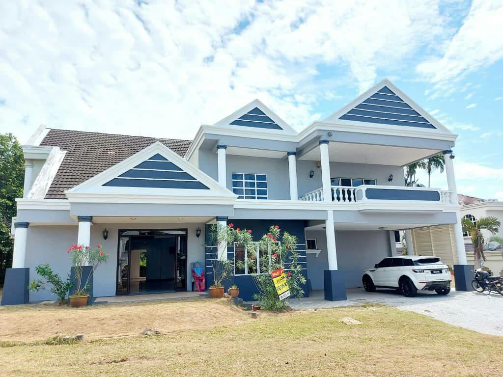 2 Storey Bungalow  Facing Golf Course in KGSAAS - photo 1