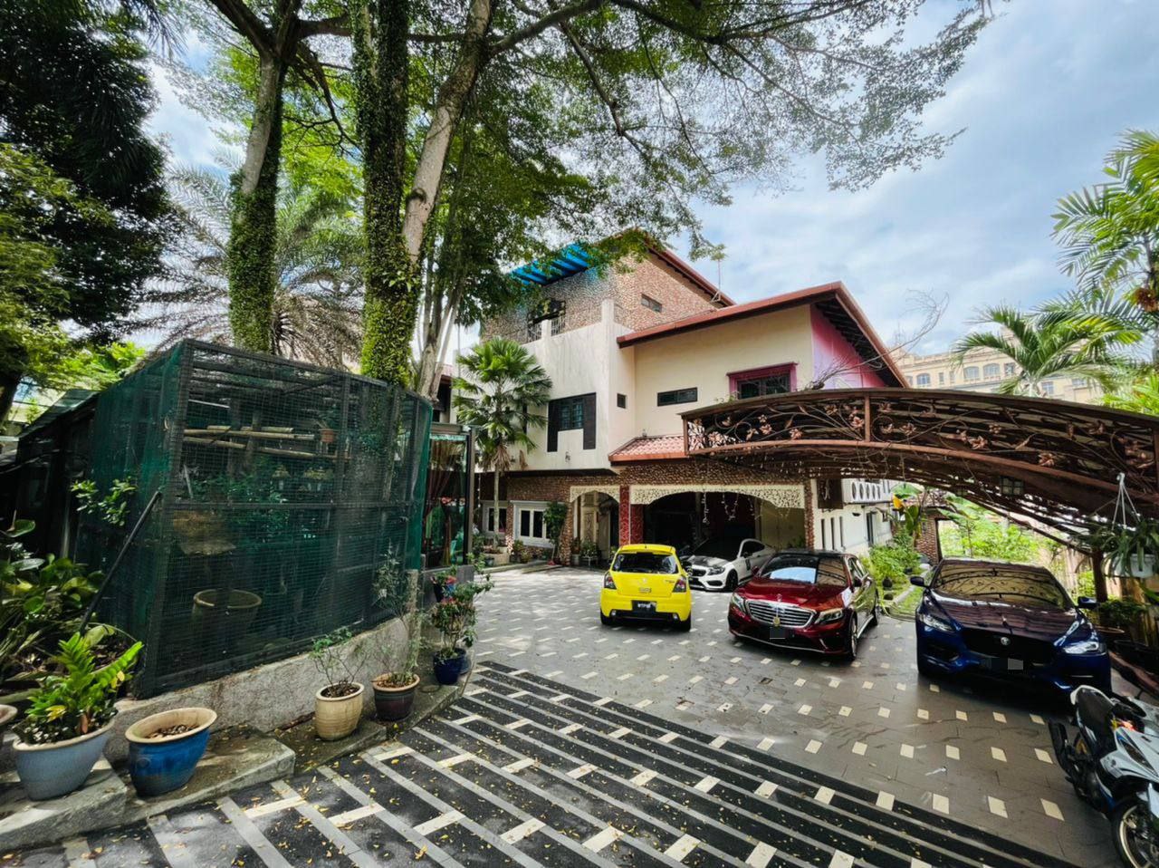 Bungalow PJ Seksyen 16 - photo 3