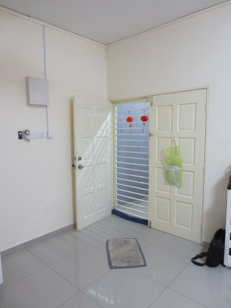 FREEHOLD 2sty Taman Klang Utama - photo 3