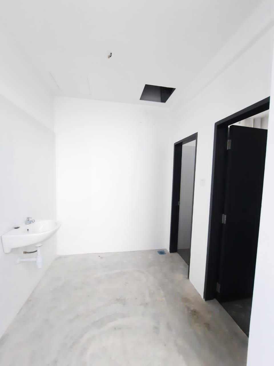 NEWLY VACANT POSESSION 2sty Factory - photo 3