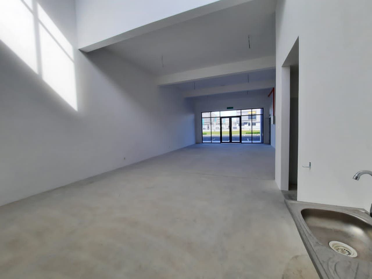 NEWLY VACANT POSESSION 2sty Factory - photo 4