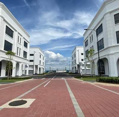 ESPLANAD 2sty Shoplot Ecograndeur Puncak Alam