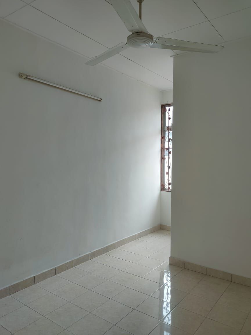 NICE RENOVATED WITH KITCHEN CAB 2sty Bdr Parkland - photo 4
