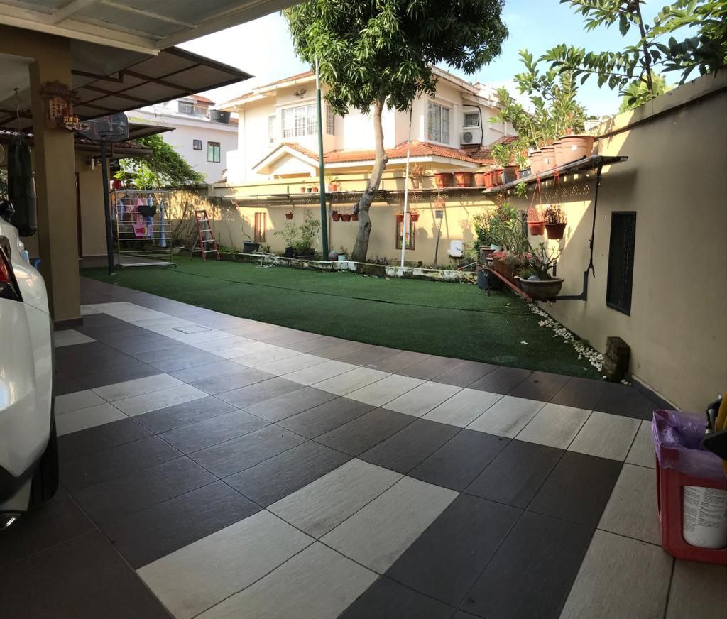 ENDLOT BANDAR BOTANIC PARTLY FURNISH 2sty - photo 2