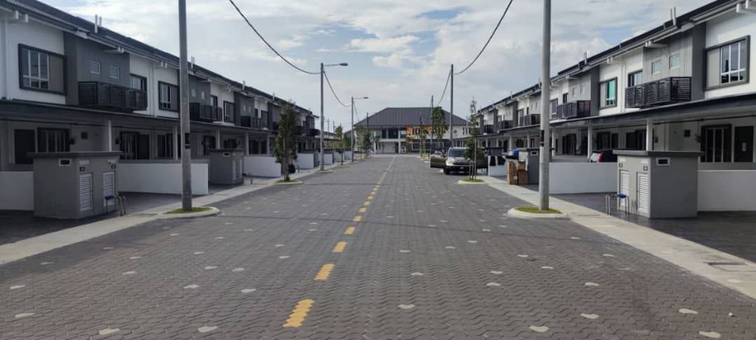 BASIC NEW ENDLOT 2sty Rentak Perdana Puncak Alam - photo 3