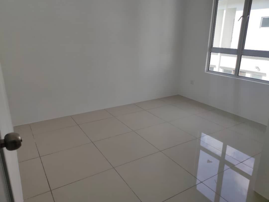 BASIC NEW ENDLOT 2sty Rentak Perdana Puncak Alam - photo 5