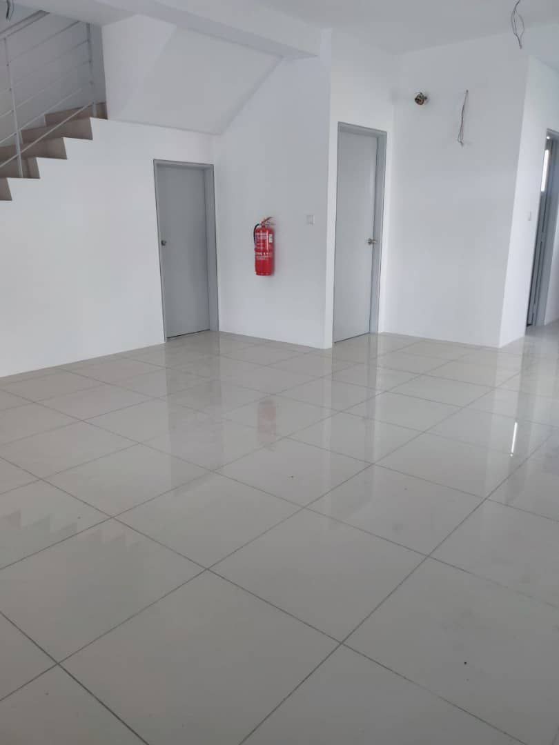 BASIC NEW ENDLOT 2sty Rentak Perdana Puncak Alam - photo 7
