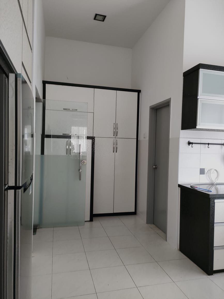 PARTLY FURNISHED 2sty Bukit Istana Kuantan - photo 2