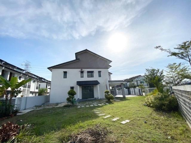 PARTLY FURNISH 2sty Corner Bandar Bukit Raja Klg