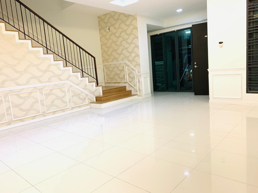 PARTLY FURNISH 2sty Corner Bandar Bukit Raja Klg - photo 7