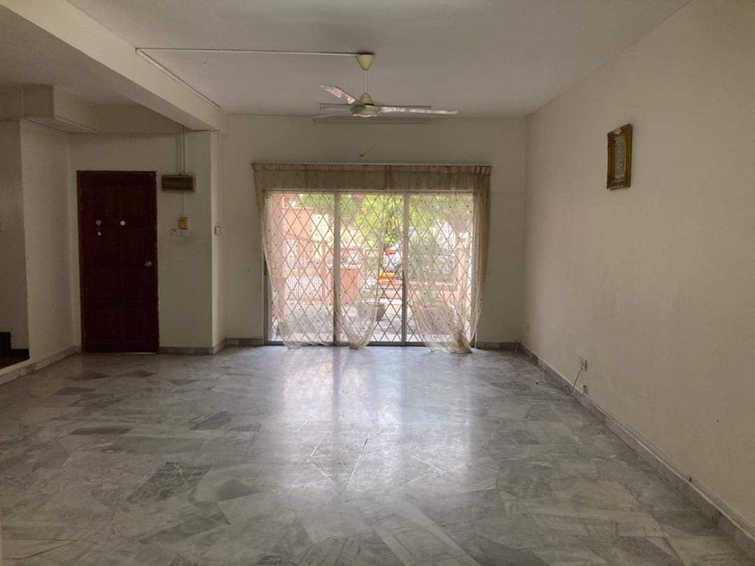PARTLY FURNISH 2sty Seksyen 13 Shah Alam - photo 2