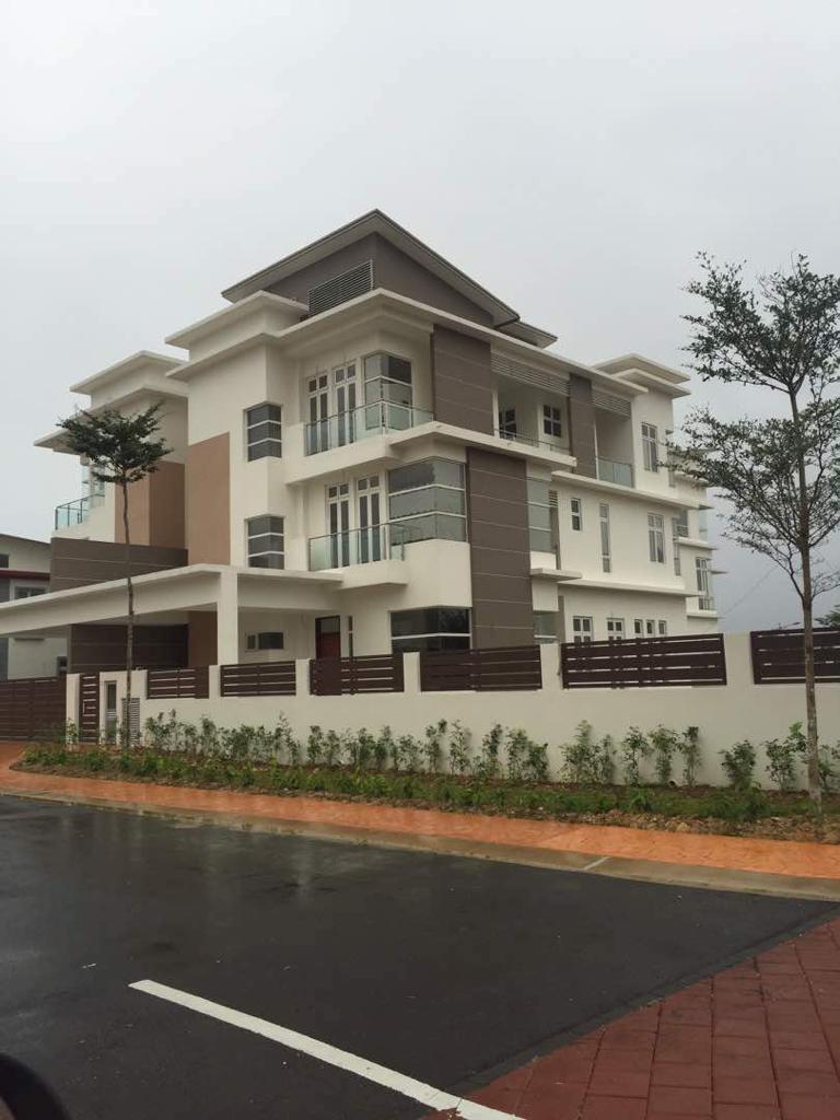 VACANT UNIT 3sty Semi D Setia Alam