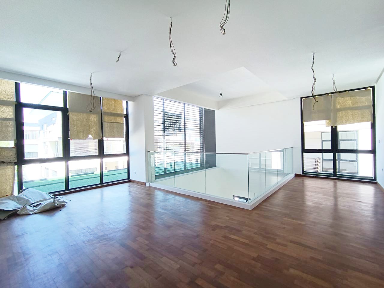 Brand New 3 Storey Bungalow Seksyen 13 - photo 12