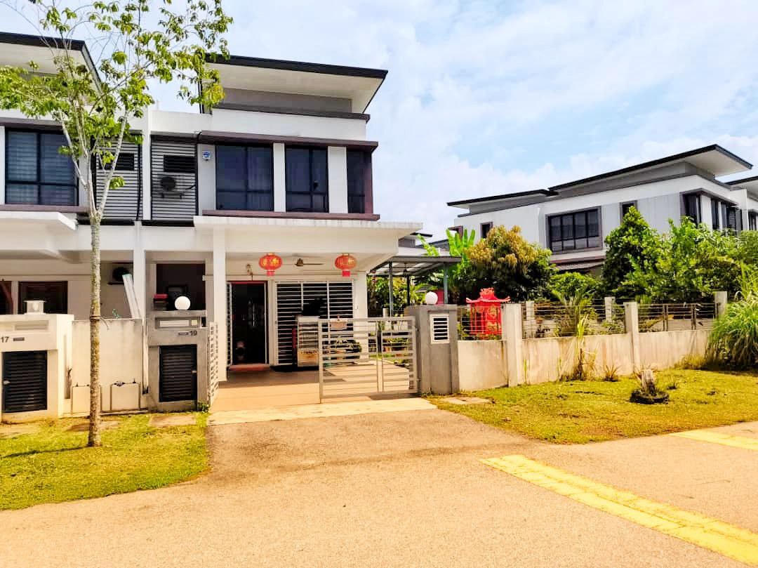 2 Storey Lot With Extra Land Bandar Seri Coalfield