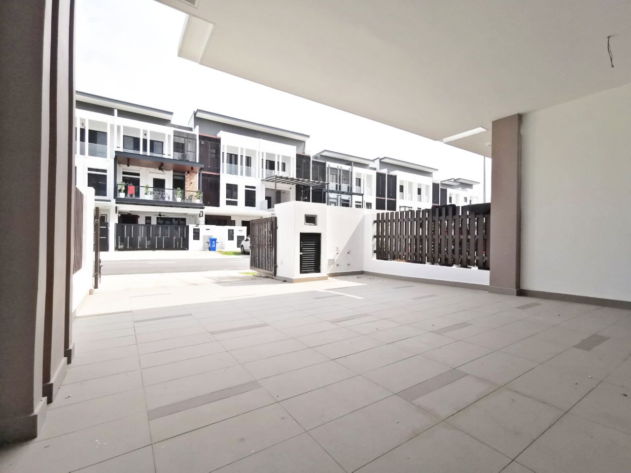 3sty Setia Utama Setia Alam - photo 2