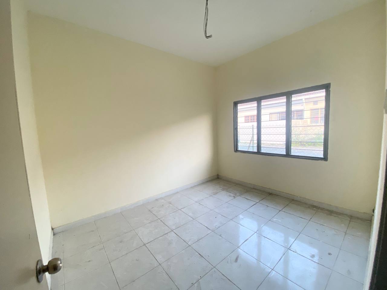 Single Storey House, Jalan Universiti Shah Alam - photo 10