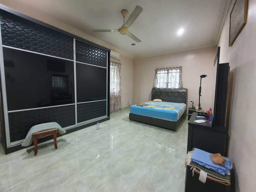 2sty Corner Lot Renovated Seksyen 17 Shah Alam - photo 7