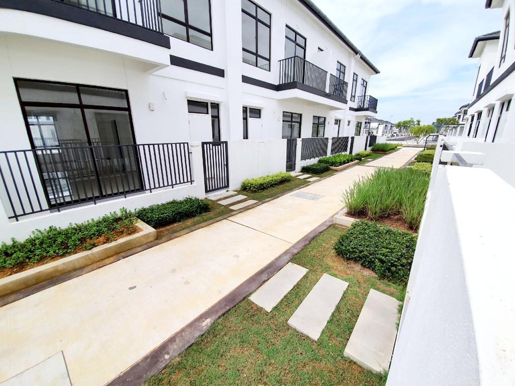 2sty Graham MURAHHH Puncak Alam - photo 5