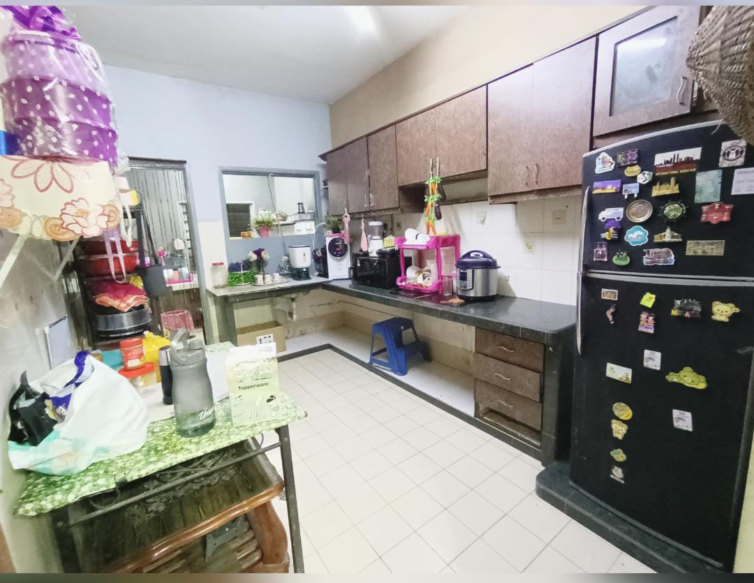 2sty Endlot Renovated Bandar Putera 1 Klang - photo 9