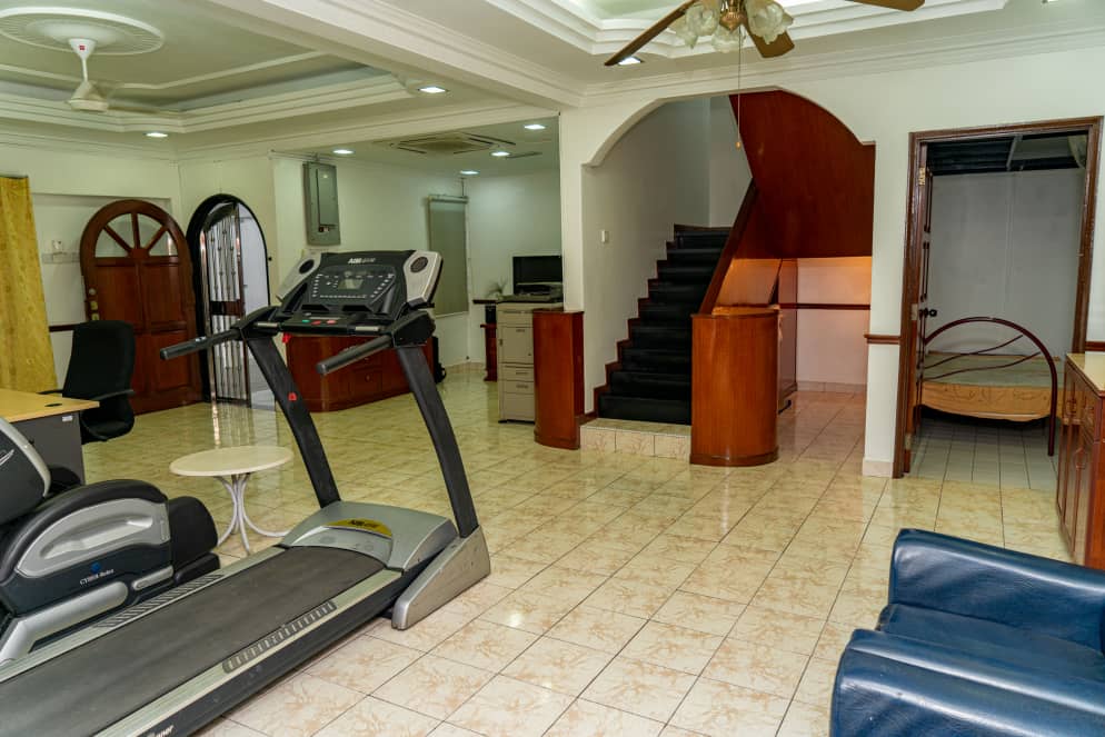 2sty Semi D Large Swimming Pool USJ Subang - photo 4