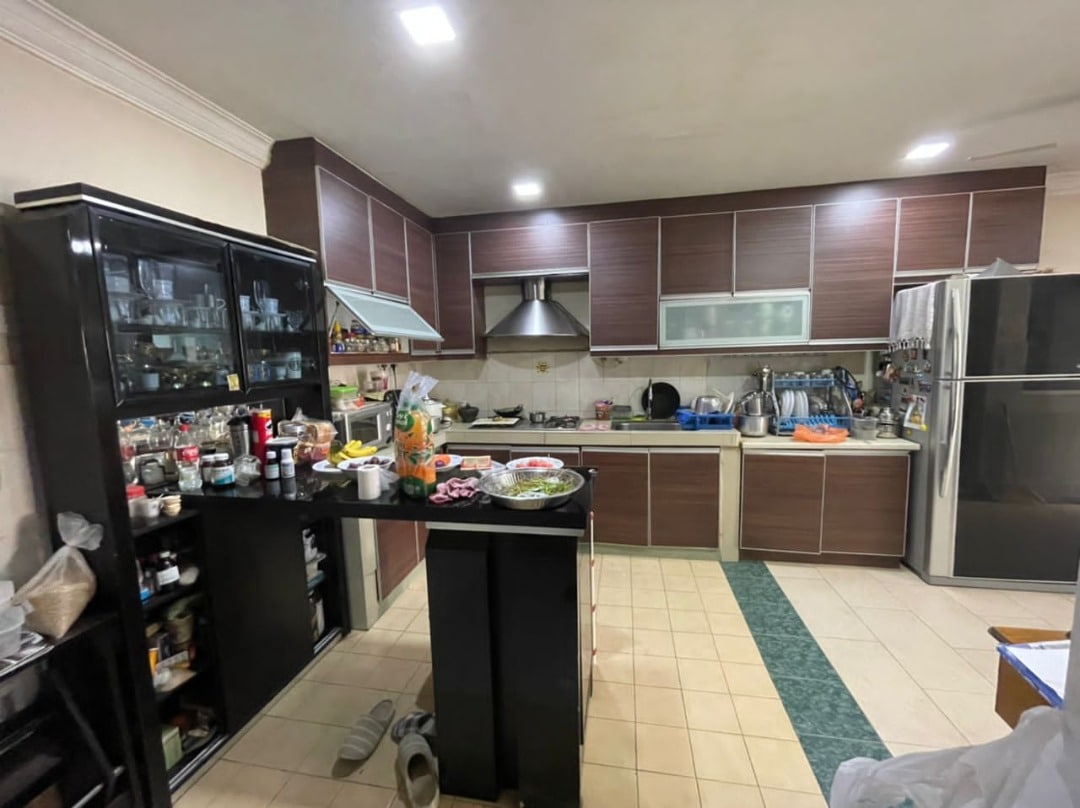 Partly Furnish 2sty Seksyen u12 Shah Alam
