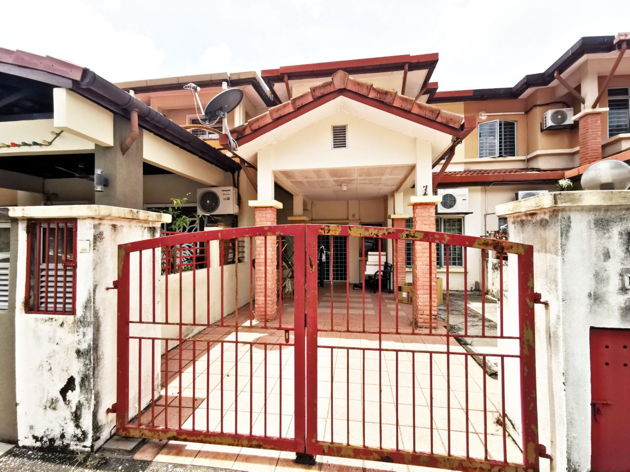2sty Partly Furnish Bukit Subang u16 Shah Alam - photo 2