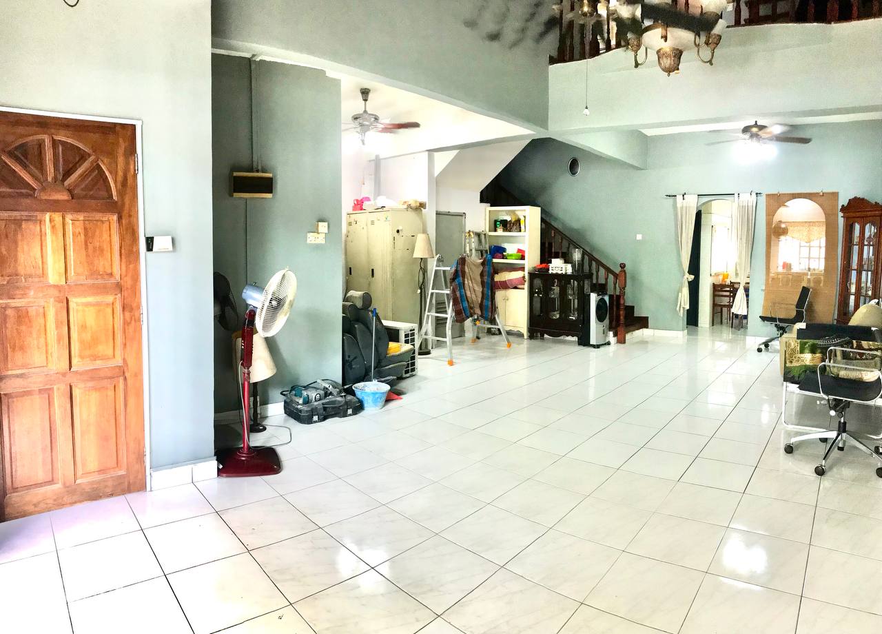 Two Half Seksyen 7 Partly Furnish MURAHH Shah Alam - photo 2