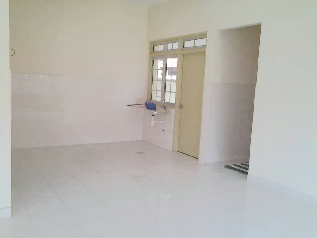 Semi-D Double Storey Bandar Parkland Klang - photo 4