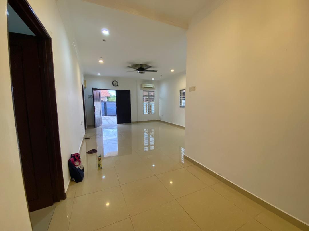 Single Storey Endlot Bandar Putera 2 Klang RENOVAT