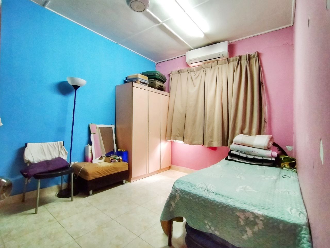 Double Storey FREE AIRCOND Andalas Klang - photo 5