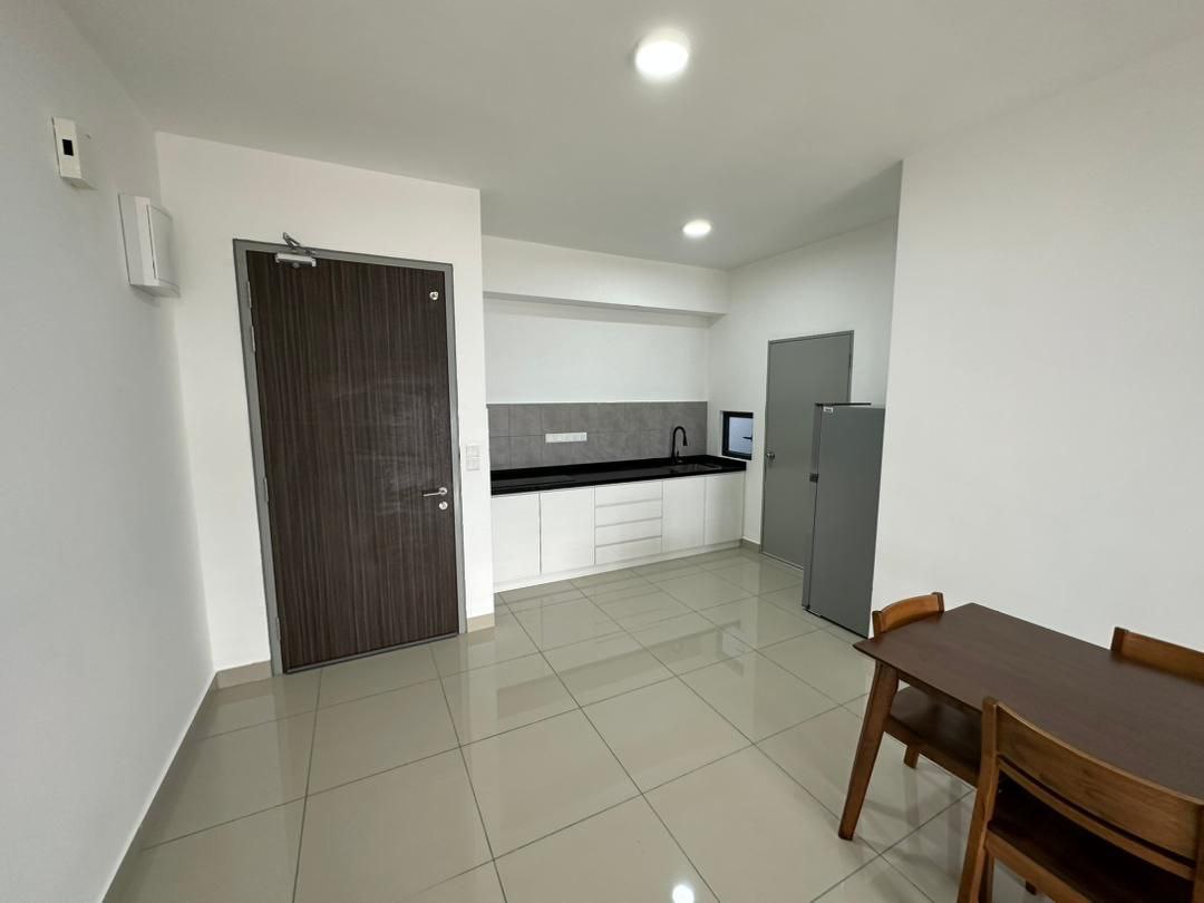 M Vertical Condominium - photo 3