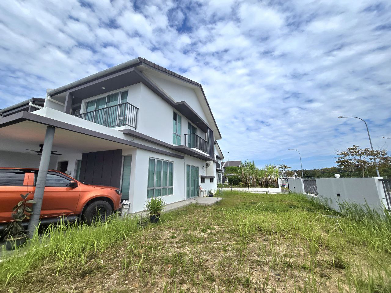 Double Storey Terrace House, Serene Heights Verna, - photo 2