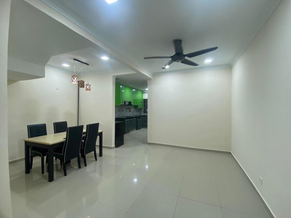 Renovated Freehold Teres 2 Tingkat Semenyih - photo 3