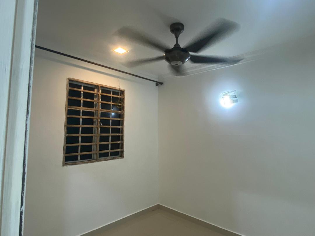 Renovated Freehold Teres 2 Tingkat Semenyih - photo 5