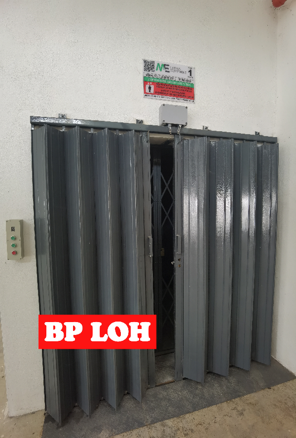 Valdor semi-D factory warehouse fronting highway for rent - photo 4