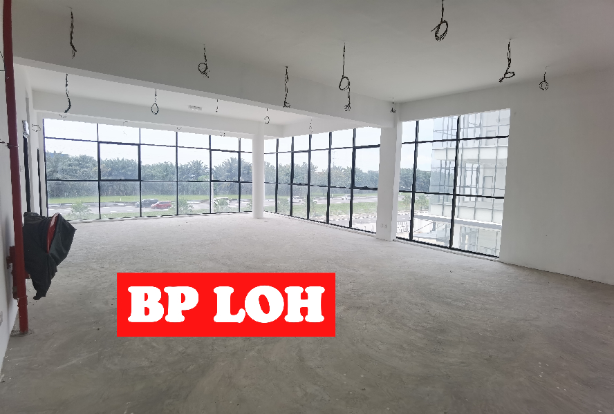 Valdor semi-D factory warehouse fronting highway for rent - photo 9