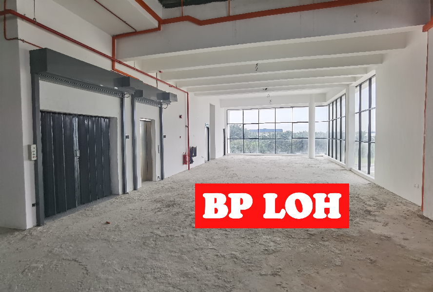Valdor semi-D factory warehouse fronting highway for rent - photo 12