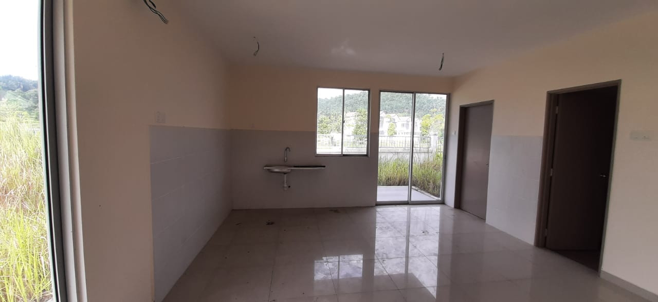 Semi D Bayu Suria Corner Lot  - photo 3