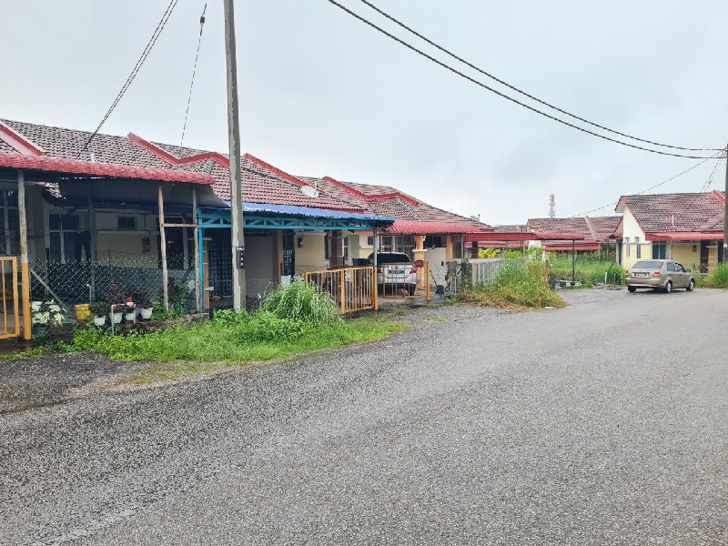 Single Storey Taman Merbau Utama - photo 2