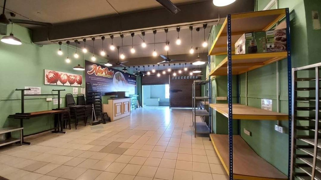 Shoplot Groundfloor and Office - photo 6