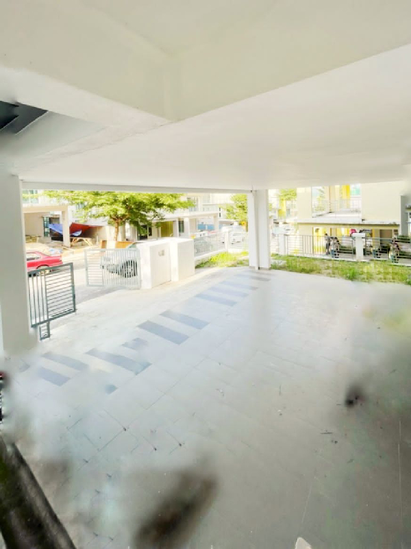 Triple Storey Semi D Taman Vista Hill - photo 2