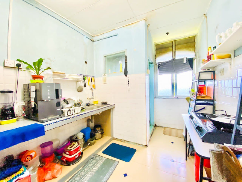 Flat Seksyen 24 Blok 60 Hot Area High Demand - photo 5