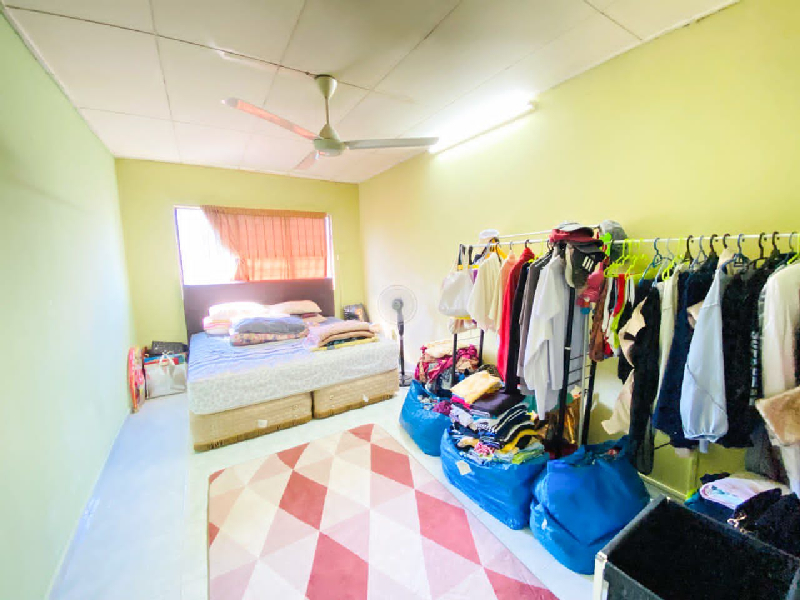 Flat Seksyen 24 Blok 60 Hot Area High Demand - photo 6