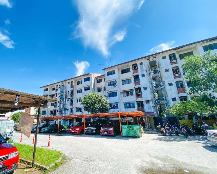 Flat Seksyen 24 Blok 60 Hot Area High Demand - photo 9