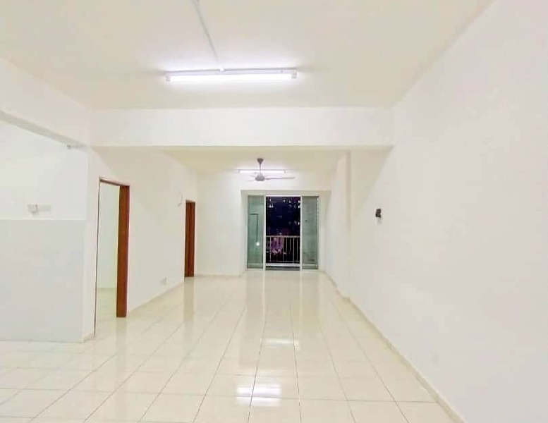 Green Suria Apartment ada Balkoni Below Market - photo 2