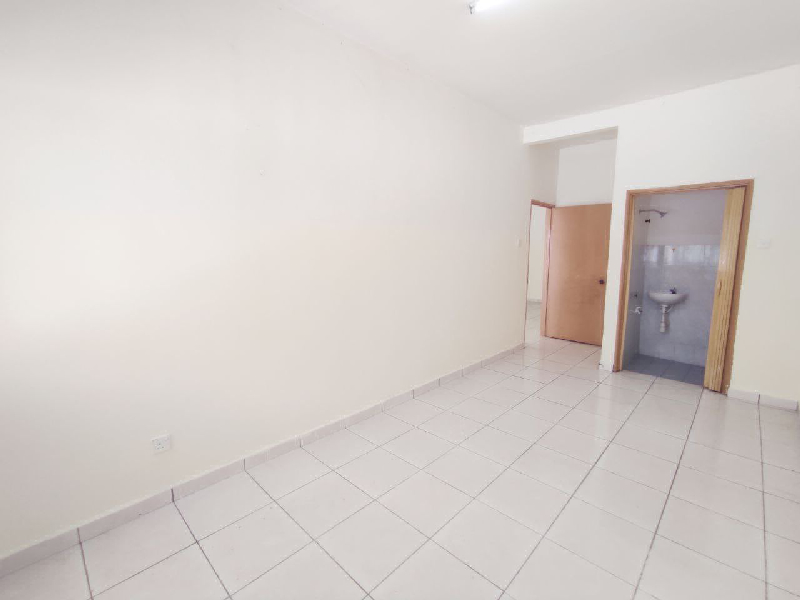 Single Storey Taman Meru Ria Refurbished & Freehold - photo 4