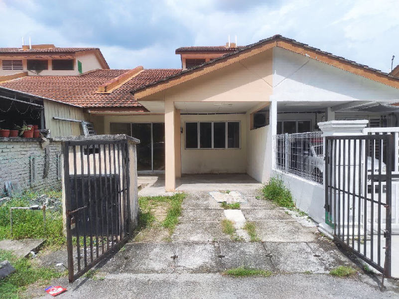 Single Storey Taman Meru Ria Refurbished & Freehold - photo 13